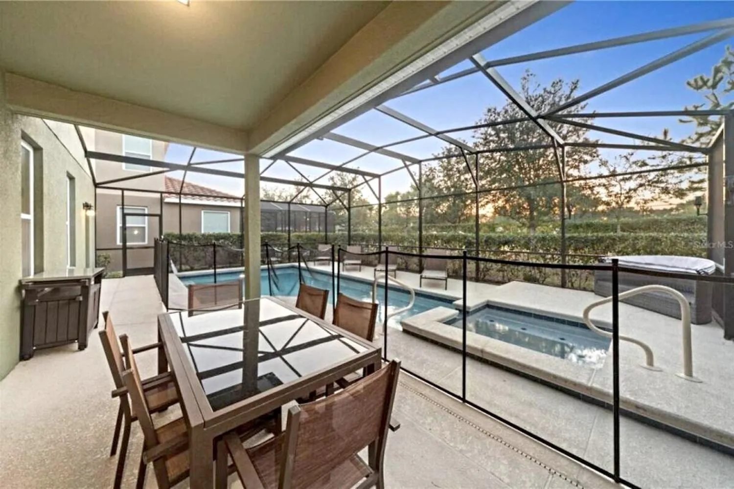 Sky Blue Peaceful Villa With Pool Near Disney Davenport United States