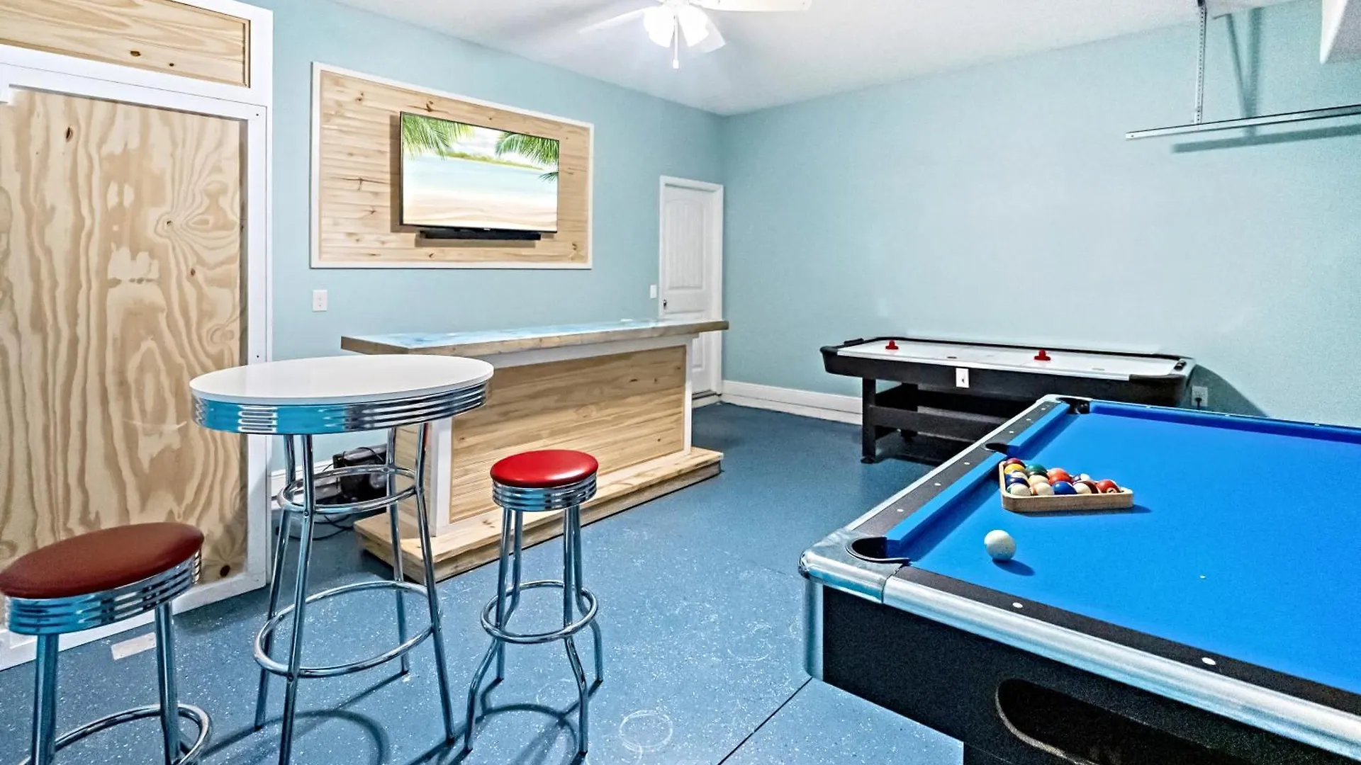 Sky Blue Peaceful Villa With Pool Near Disney Davenport United States