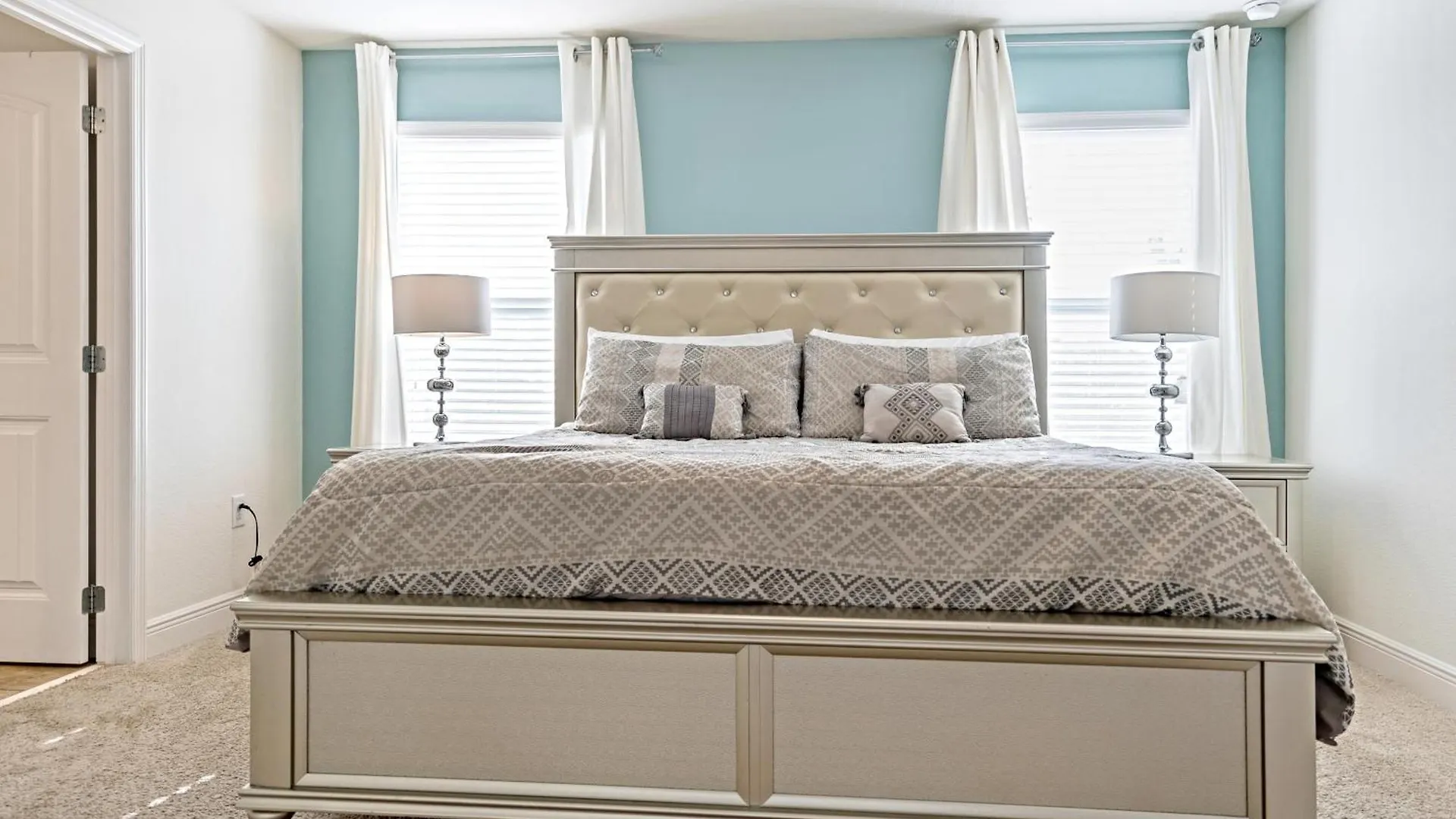 Sky Blue Peaceful Villa With Pool Near Disney Davenport 0*,  United States