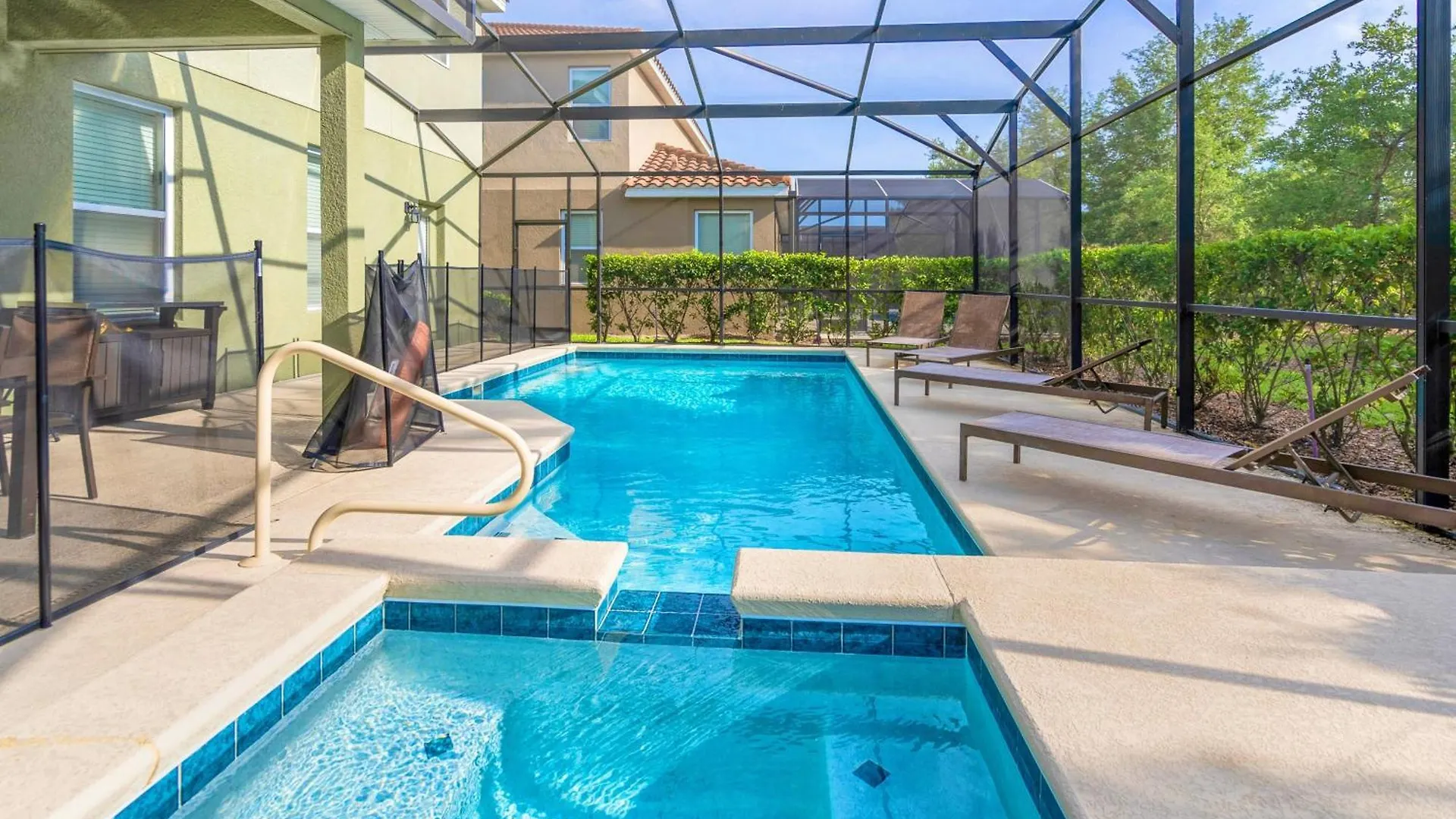 Sky Blue Peaceful Villa With Pool Near Disney Davenport
