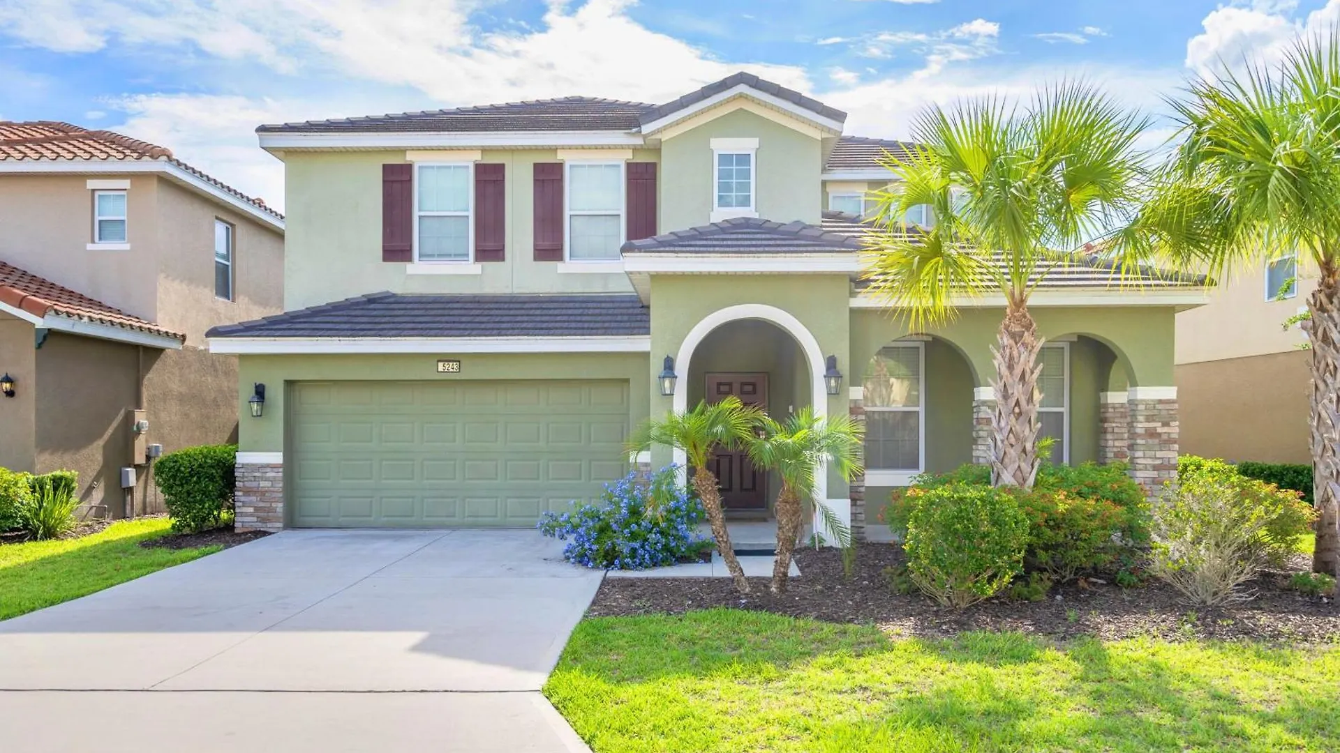 Sky Blue Peaceful Villa With Pool Near Disney Davenport