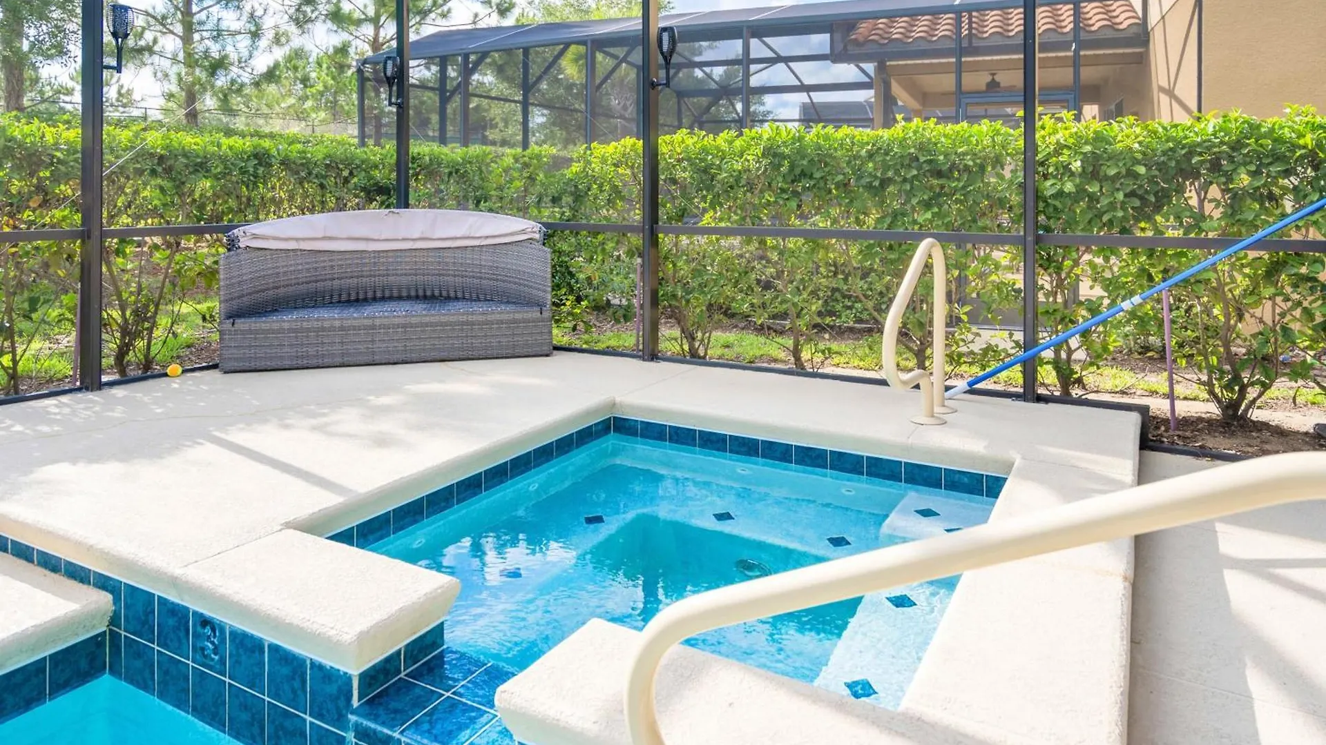 Sky Blue Peaceful Villa With Pool Near Disney Davenport